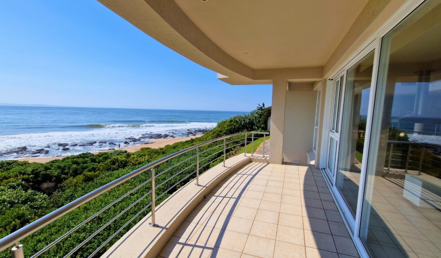 7 Bedroom Property for Sale in Wavecrest Eastern Cape